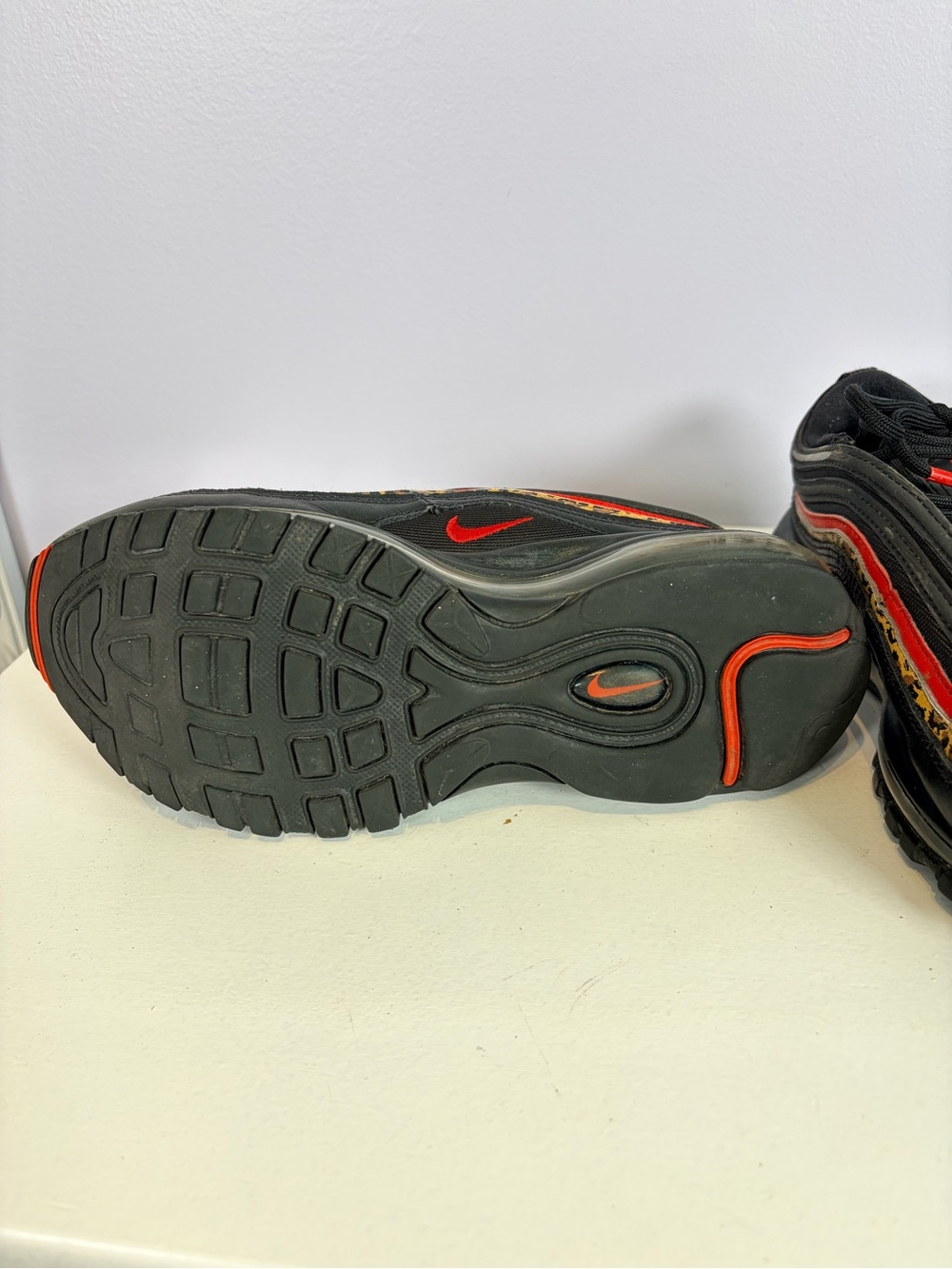 Nike Womens Air Max 97 Leopard Pack Black/Red Athletic Sneakers Size 6 - Picture 5 of 8